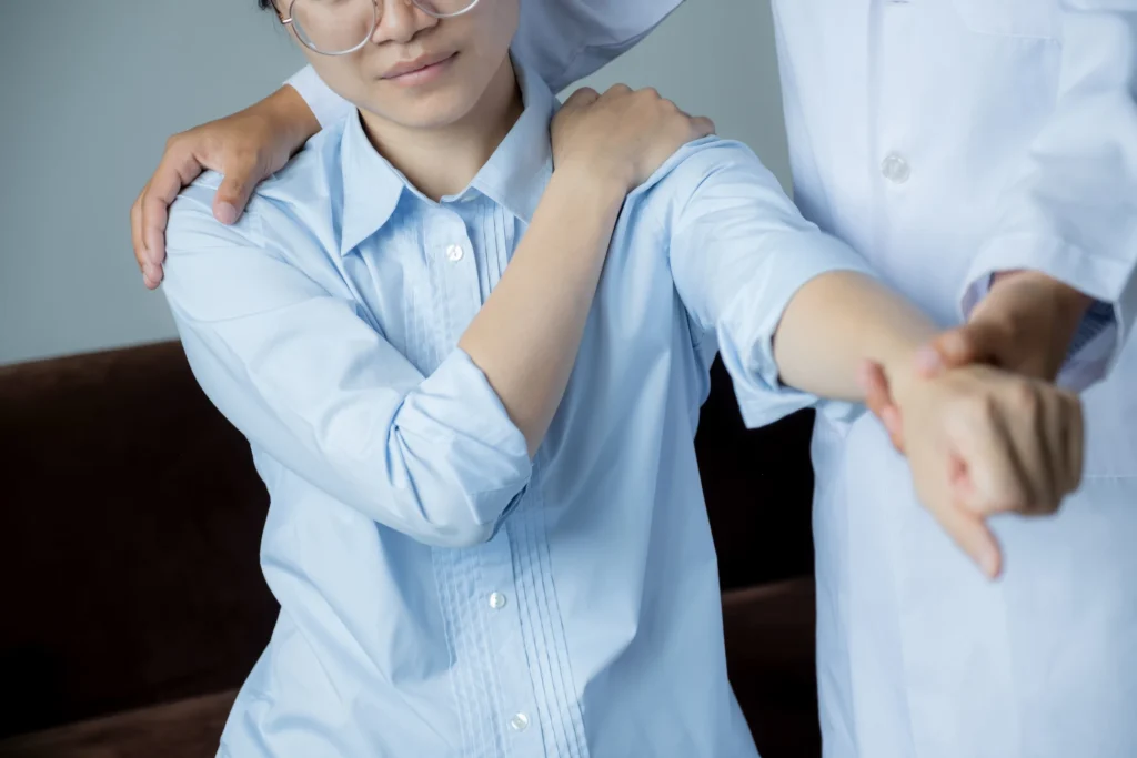 luxación de hombro | Clínica de Lesiones Deportivas Movimiento de hombro - clinica de lesiones deportivas